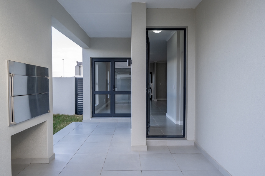 3 Bedroom Property for Sale in Groot Phesantekraal Estate Western Cape